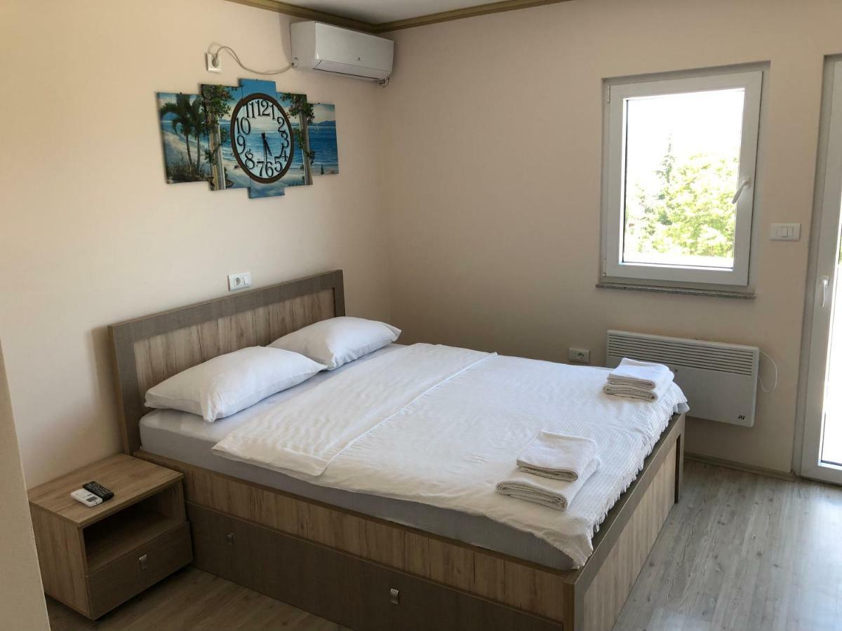 Kubi Hotel Struga Exterior foto